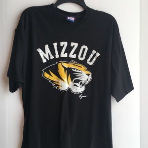 University of Missouri T-shirt size L